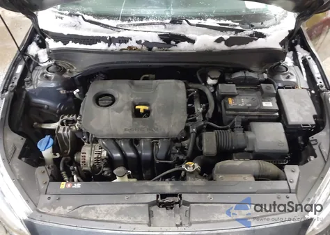 2019 Kia Forte Lxs z USA, uszkodzony, nr VIN 3KPF24AD1KE110143